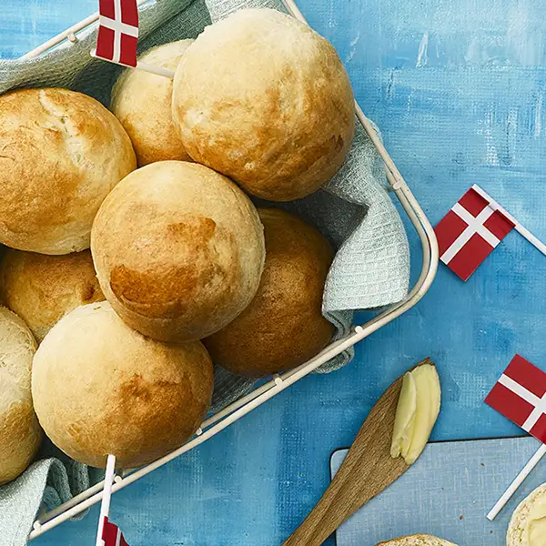hjemmebagt fødselsdagsboller