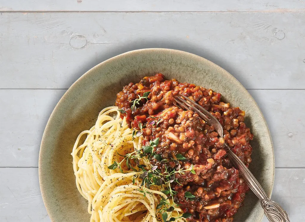 Økologisk Linse&shy;bolognese med spaghetti